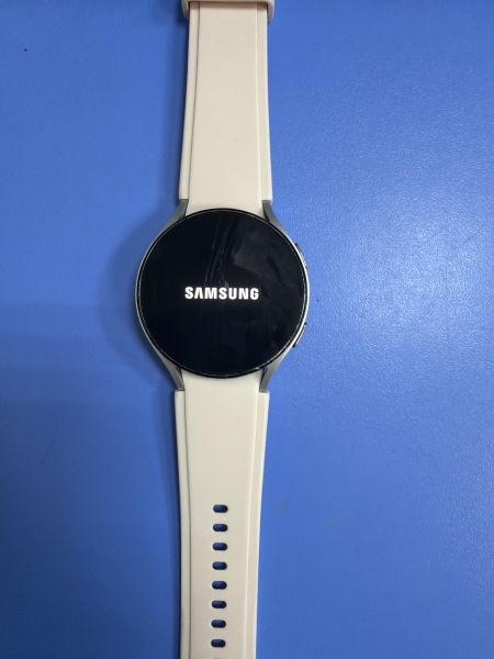 умные часы и браслеты Samsung Galaxy Watch 4 44 mm (SM-R870/N) с СЗУ в Ангарск