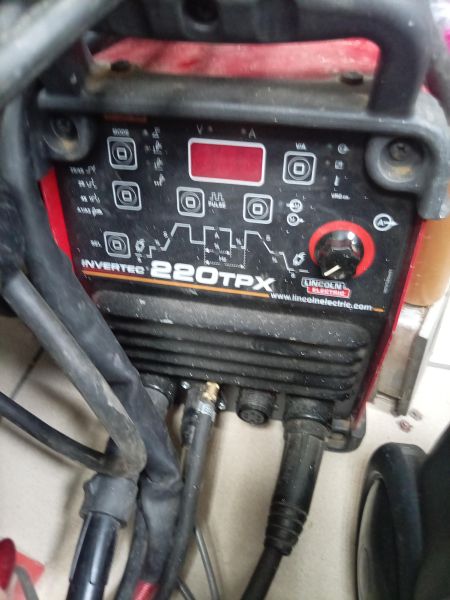 сварочный аппарат LincolnElectric Invertec 220TPX в Ангарск