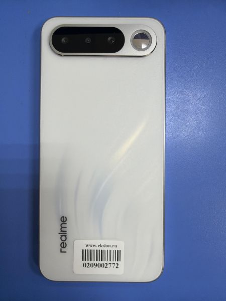сотовый телефон Realme 16 8/256GB (RMX5171) Duos в Ангарск