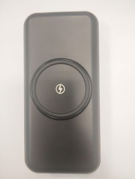 Купить Китайский внешний беспроводной аккумулятор 30000 mAh в Новосибирск за 800 руб.