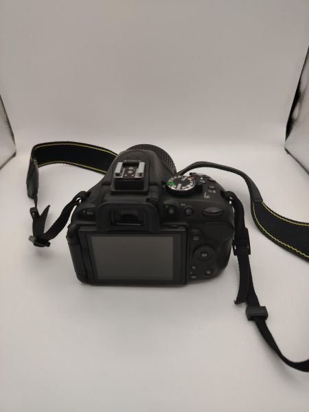 Купить Nikon D5200 Kit с СЗУ в Усть-Илимск за 14200 руб.
