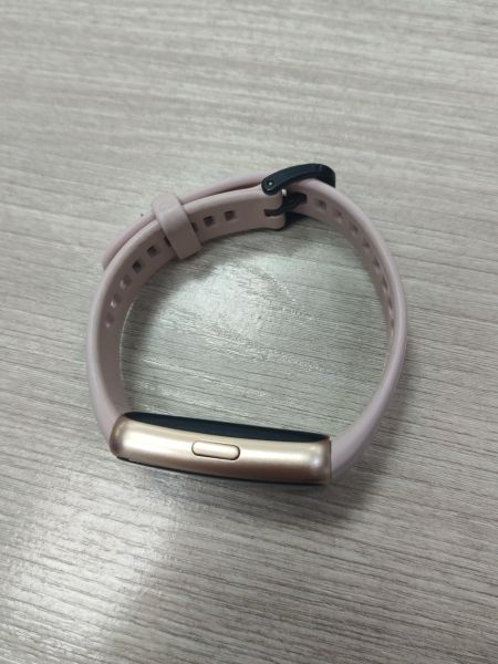 умные часы и браслеты Huawei Band 6 (FRA-B19) с СЗУ в Усть-Илимск
