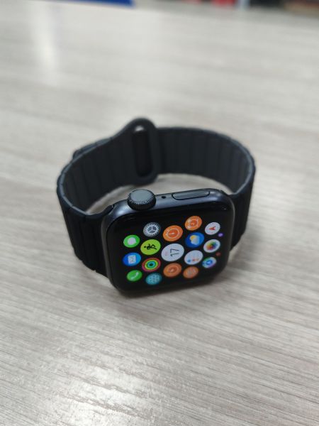 умные часы и браслеты Apple Watch SE 40mm (A2351) с СЗУ в Усть-Илимск