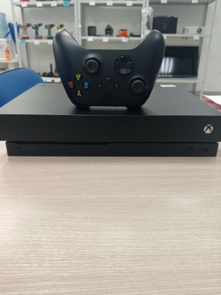 игровая приставка Microsoft Xbox One X 1TB (1787) в Усть-Илимск