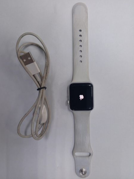 умные часы и браслеты Apple Watch Series 3 38mm (A1858) с СЗУ в Усть-Илимск