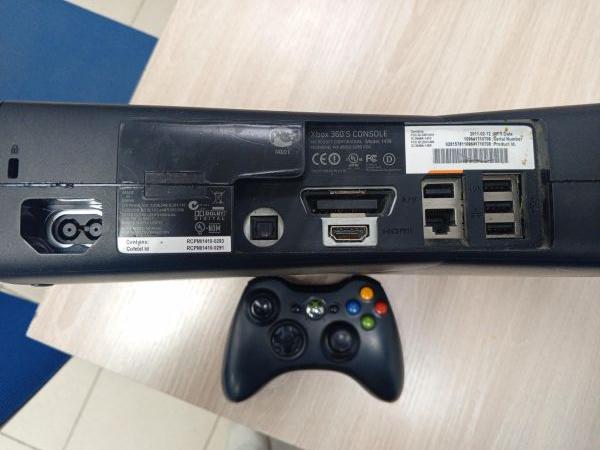 игровая приставка Microsoft Xbox 360 S (1439) в Усть-Илимск
