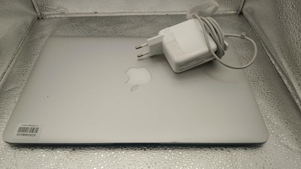 ноутбук Apple MacBook Air 11 Early 2015 4/128GB (A1465) в Томск