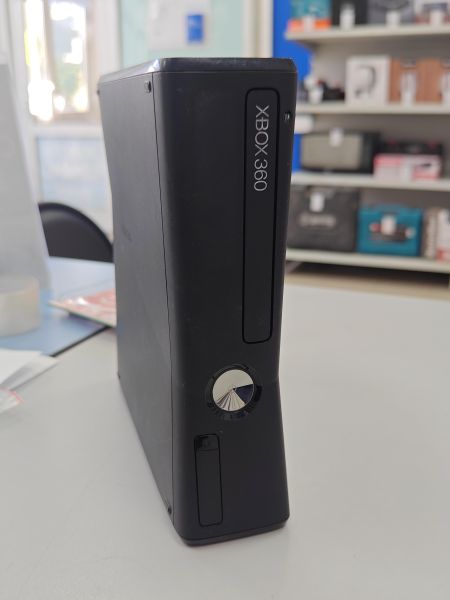 игровая приставка Microsoft Xbox 360 S 250GB (1439) в Иркутск