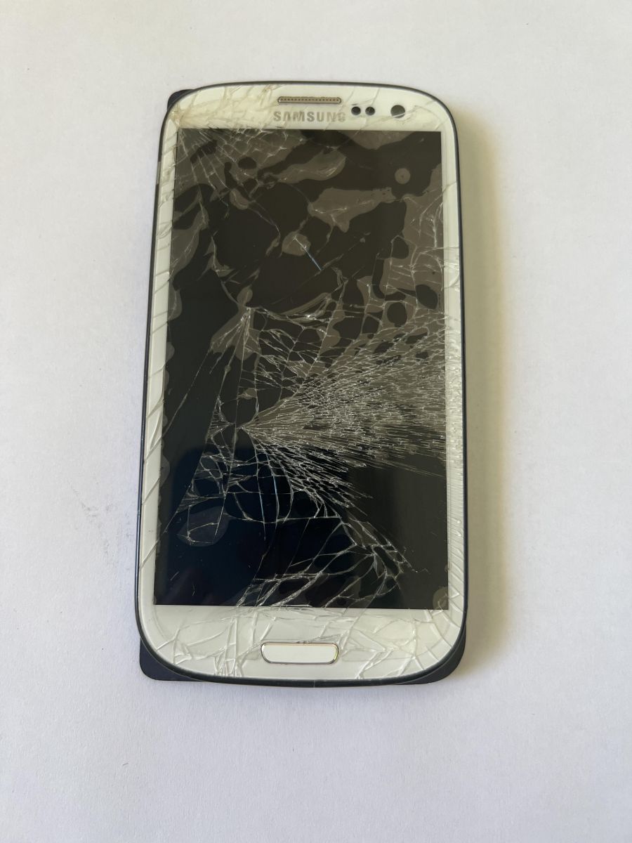 Скупка и продажа СОТОВЫЕ ТЕЛЕФОНЫ Samsung Samsung Galaxy S3 (i9300I) Duos  ID:0061010618 на выгодных условиях в Иркутске | Эксион