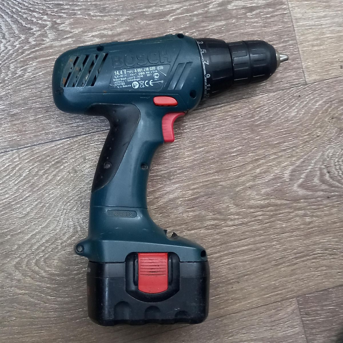 Скупка и продажа Инструмент Шуруповёрты аккумуляторные Bosch GSR 14.4-2  Professional с СЗУ ID:0066022353 на выгодных условиях в Томске | Эксион