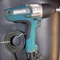 Makita TW0200