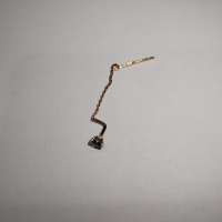 Серьга одна золото 585 0,36g, вес изделия 0.42g