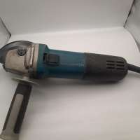 Makita 9558HN