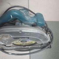 Makita 5704R