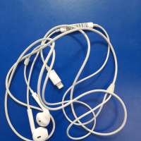 Apple EarPods (Lightning) (A1748)