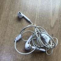 Apple EarPods (Lightning) (A1748)