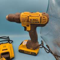 DeWALT DCD771-KS с СЗУ