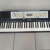 Yamaha PSR-R200