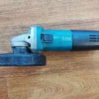 Makita 9558HN