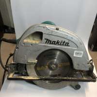 Makita 5704R