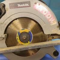 Makita 5705R