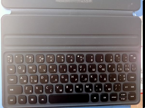 Купить HUAWEI Smart Keyboard (DDB-KB00) в Иркутск за 2249 руб.